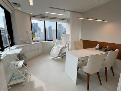 Dr. Luis Carlos Tomikawa - Fisiatra - foto 2