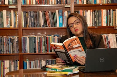 Fernanda Rodrigues Terapeuta l Psicanálise Clínica - foto 2