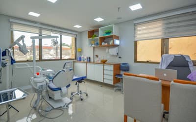 Dra. Kelli Lara | Dentista em Santana