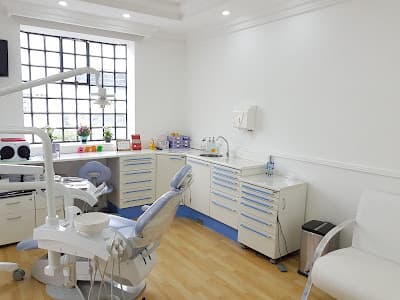 Dra. Márcia Félix - Sorrimais odontologia